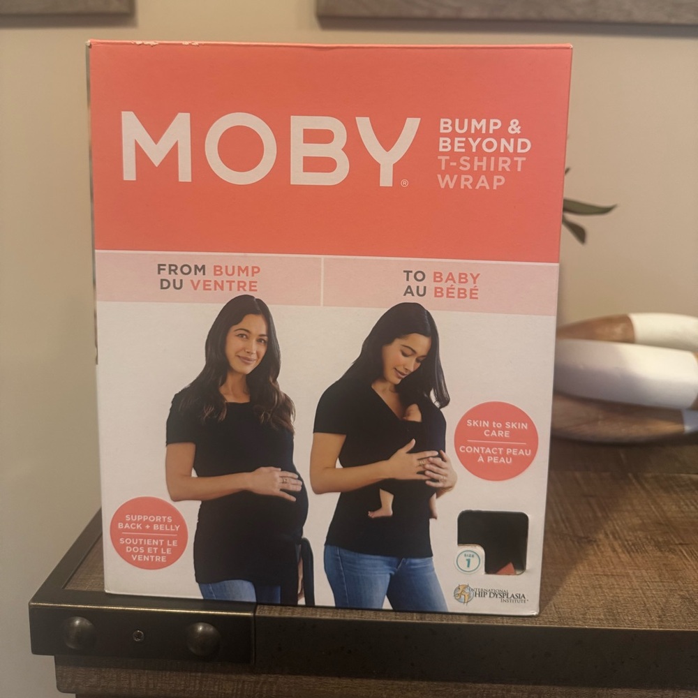 MOBY Black Bump & Beyond T-Shirt Wrap
